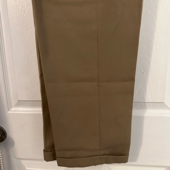 The Perfect Pair of Men’s Slacks - Picture 5 of 7